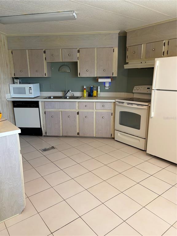 Property for sale at 187 SWEET CIRCLE, WINTER HAVEN, FL, 33884