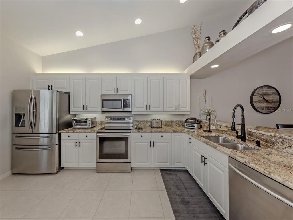 Property for sale at 107 WOODBRIDGE DRIVE UNIT 202, VENICE, FL, 34293
