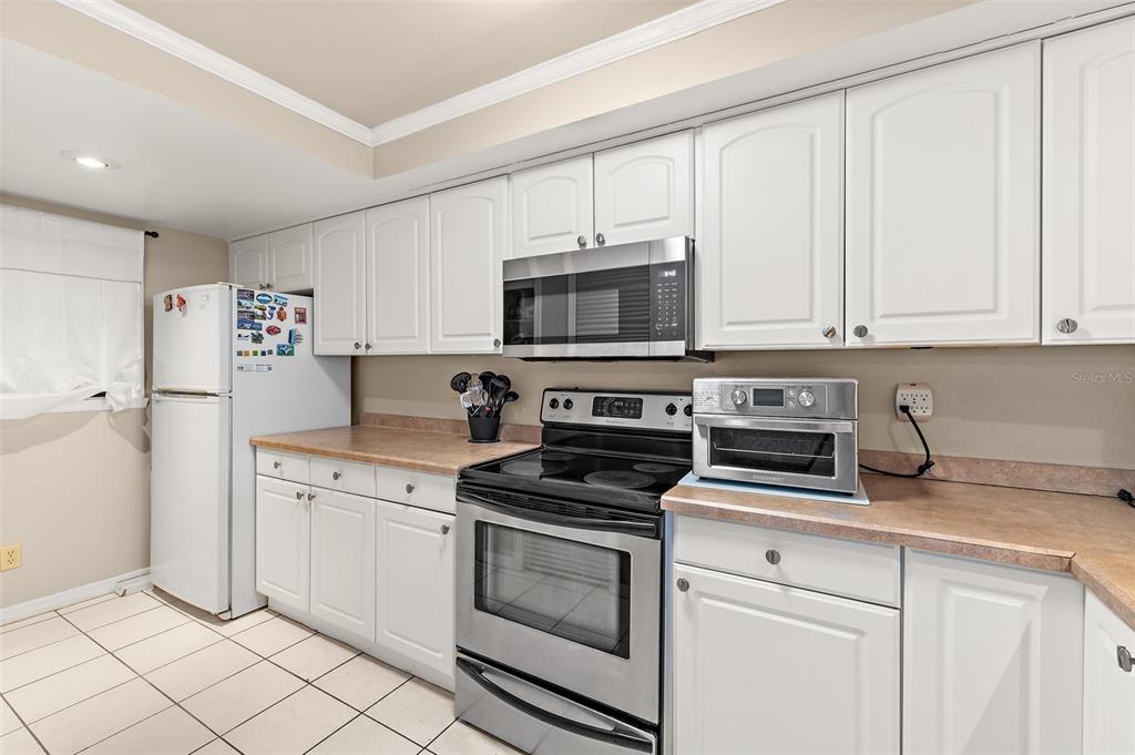 Bright Kitchen