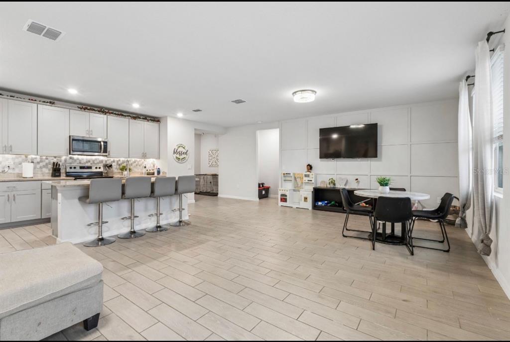 Property for sale at 504 VISTA VILLAGES BOULEVARD, DAVENPORT, FL, 33896