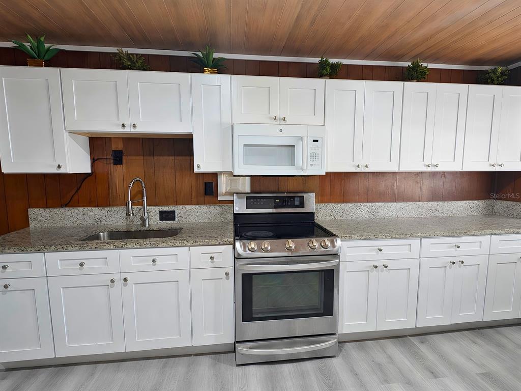 Property for sale at 7101 JEANNE AVENUE, HUDSON, FL, 34667
