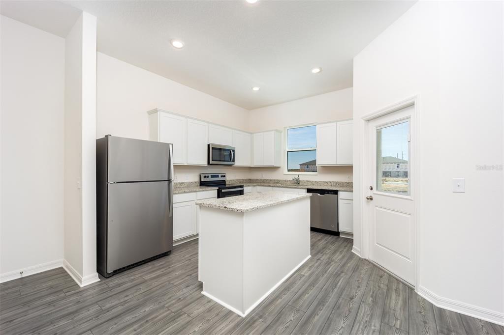 Property for sale at 709 POPPY LANE, DUNDEE, FL, 33838