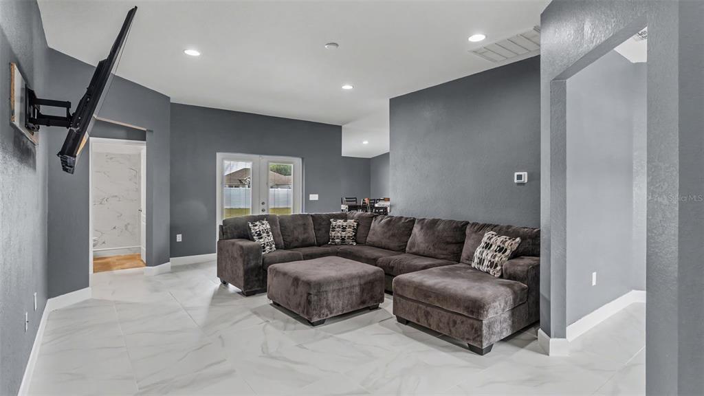 Property for sale at 2048 WINDING RIVER COVE, BARTOW, FL, 33830