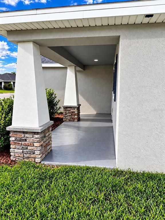 Property for sale at 824 VIENNA DRIVE, WINTER HAVEN, FL, 33884
