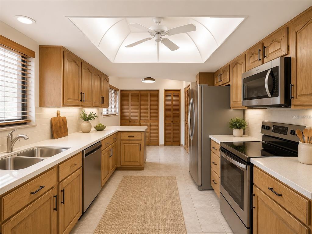 Property for sale at 1158 CARMEL CIRCLE UNIT 430, CASSELBERRY, FL, 32707