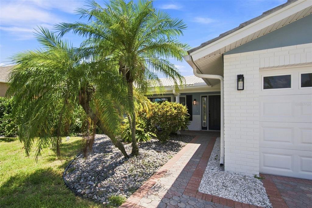 Property for sale at 11900 7TH STREET E, TREASURE ISLAND, FL, 33706