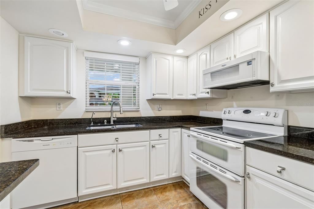 Property for sale at 10387 CARROLLWOOD LANE UNIT 303, TAMPA, FL, 33618