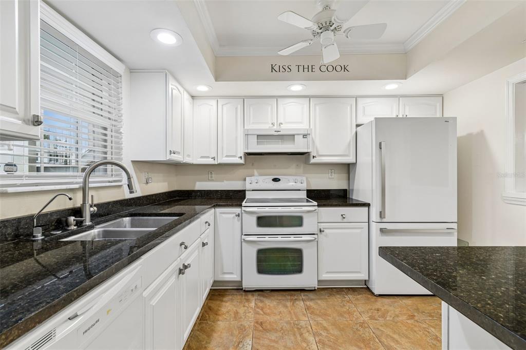 Property for sale at 10387 CARROLLWOOD LANE UNIT 303, TAMPA, FL, 33618