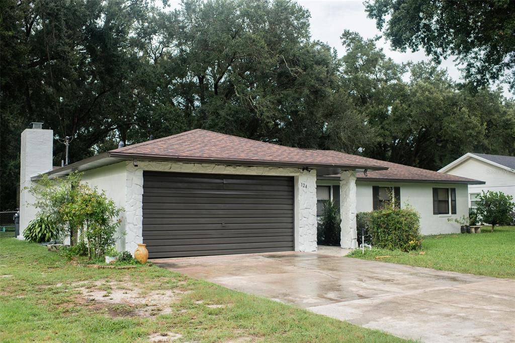 Property for sale at 124 N POINTE DRIVE, AUBURNDALE, FL, 33823