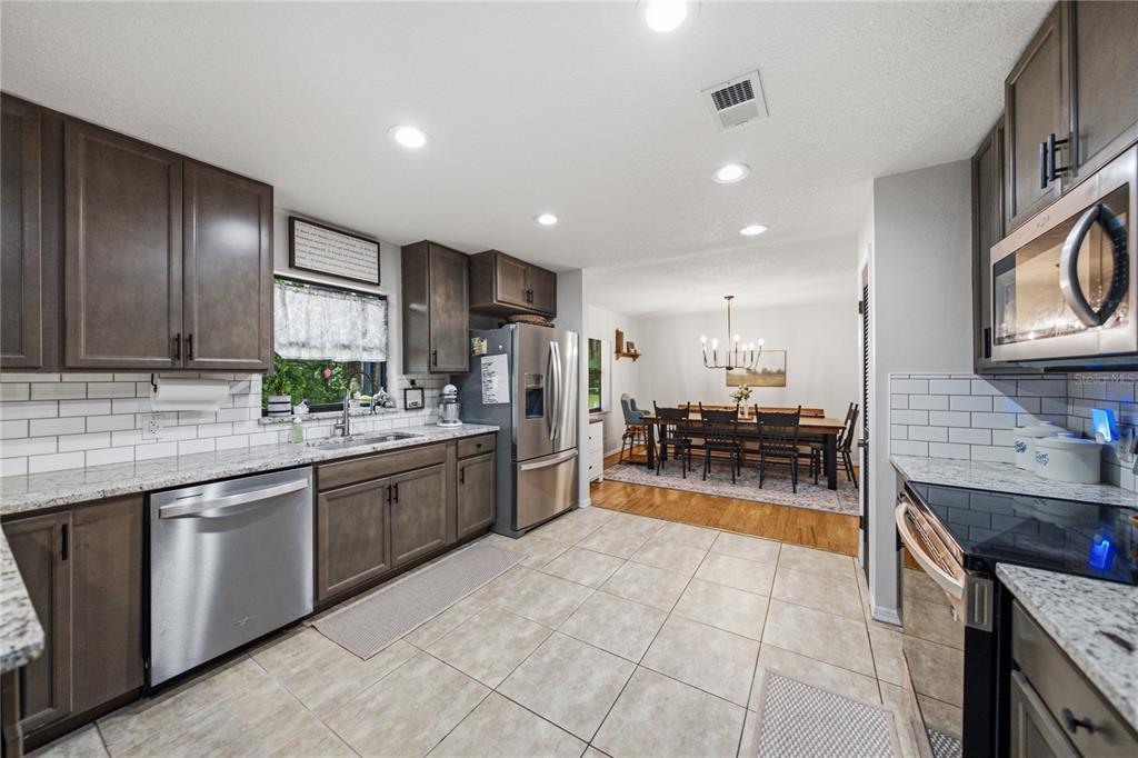 Property for sale at 124 N POINTE DRIVE, AUBURNDALE, FL, 33823