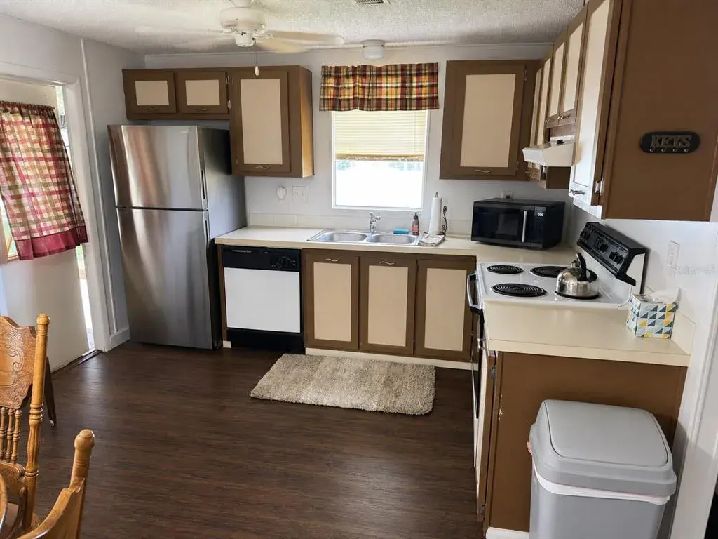 Property for sale at 1006 OREN AVENUE, THE VILLAGES, FL, 32159