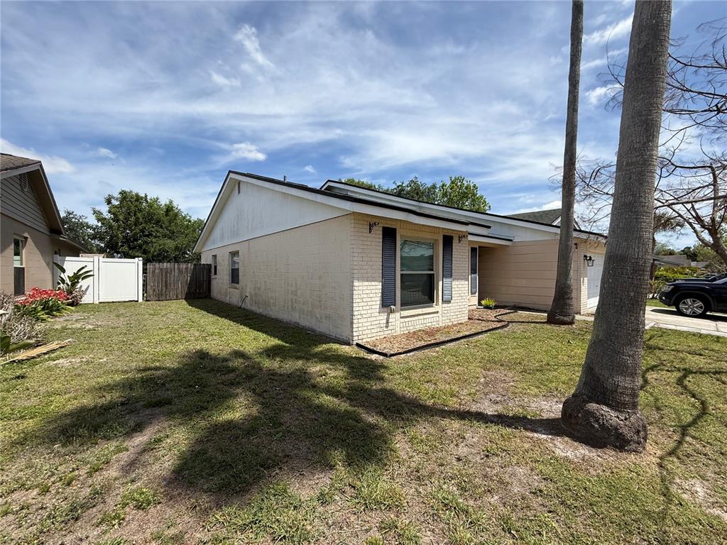 Property for sale at 712 HAZY MEADOW COURT, BRANDON, FL, 33510