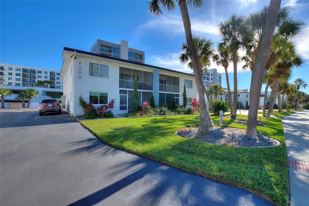 Property for sale at 4300 37TH STREET S UNIT 4, ST PETERSBURG, FL, 33711