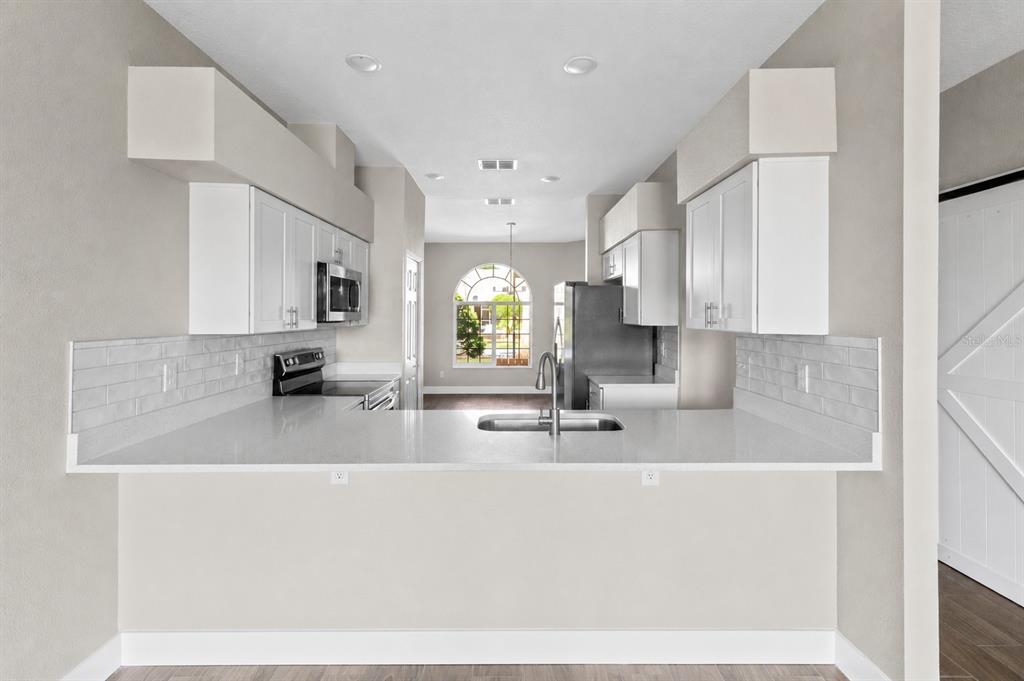 NEWLY REMODELED KITCHEN