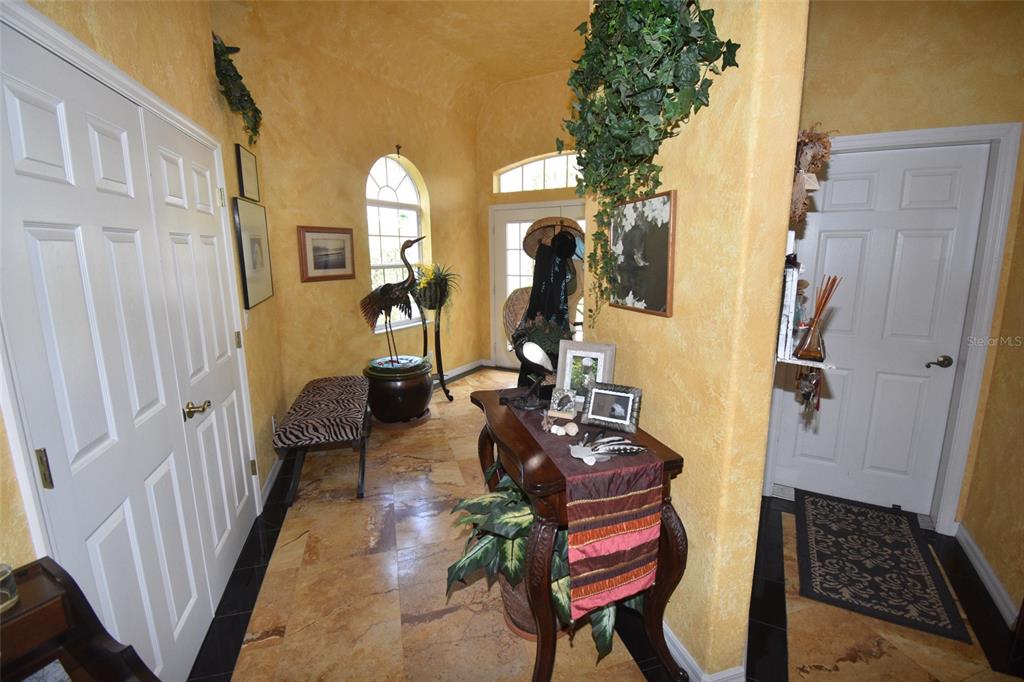 entrance foyer/front door