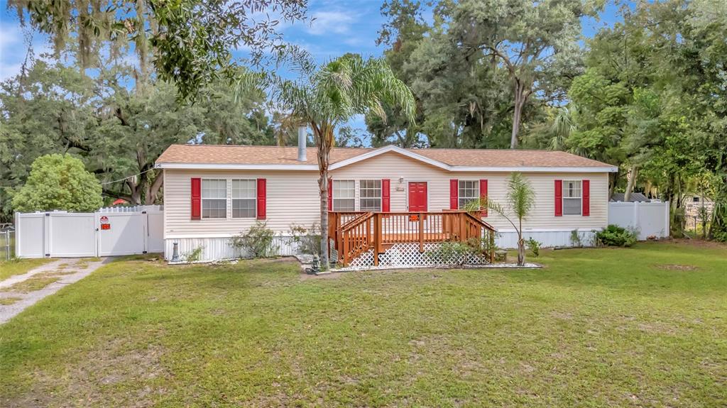 Property for sale at 2716 SEMINOLE TRAIL, LEESBURG, FL, 34748