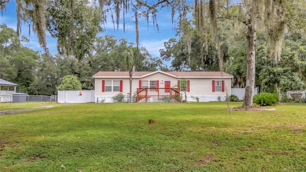 Property for sale at 2716 SEMINOLE TRAIL, LEESBURG, FL, 34748