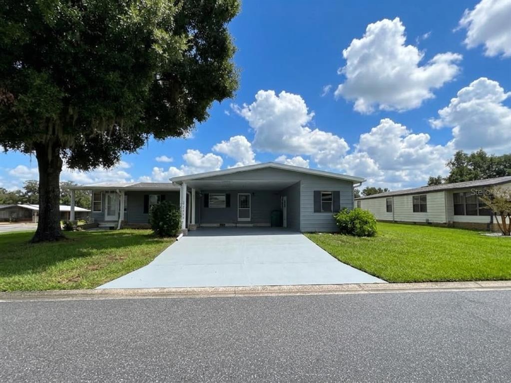 Property for sale at 2353 W COACH N FOUR DRIVE, LEESBURG, FL, 34748