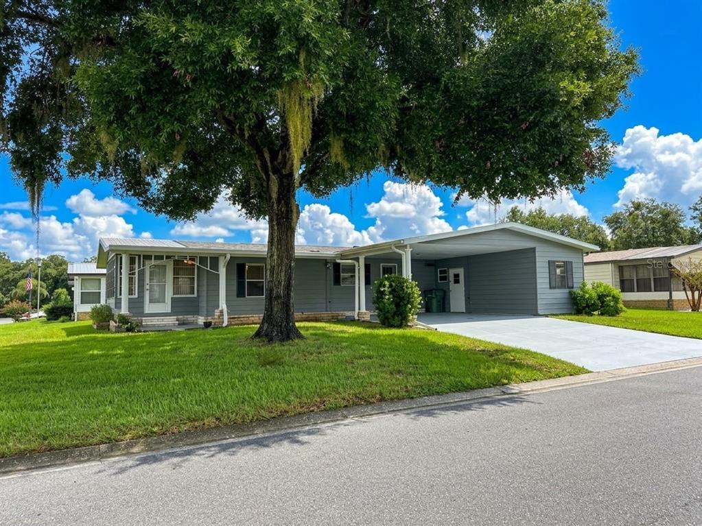 Property for sale at 2353 W COACH N FOUR DRIVE, LEESBURG, FL, 34748