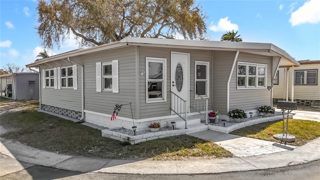 Property for sale at 10101 N LAKE DRIVE UNIT 89, LARGO, FL, 33773