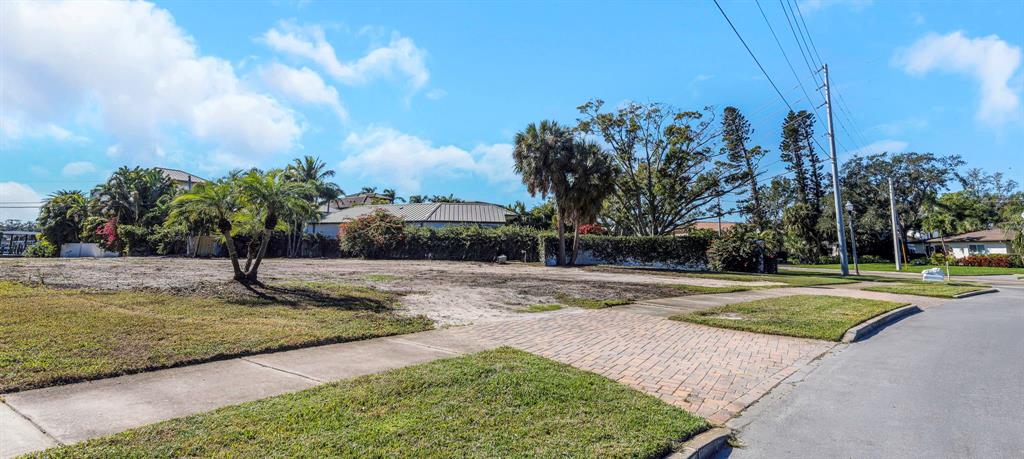 Property for sale at 105 ESTADO WAY NE, ST PETERSBURG, FL, 33704