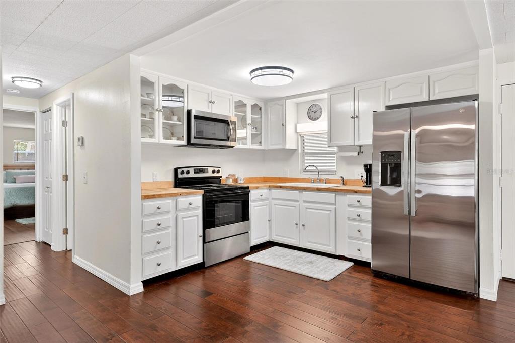 Property for sale at 7 COCOS PLUMOSA DRIVE UNIT A, EUSTIS, FL, 32726