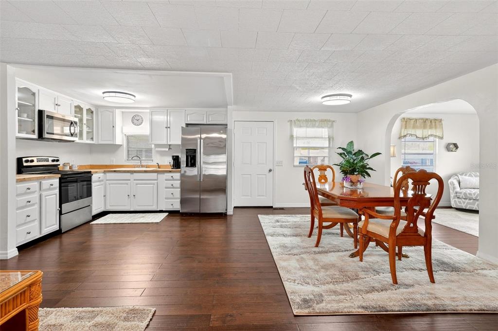 Property for sale at 7 COCOS PLUMOSA DRIVE UNIT A, EUSTIS, FL, 32726