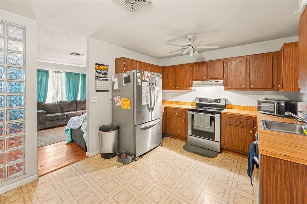 Property for sale at 7991 ABERDEEN CIRCLE, LARGO, FL, 33773
