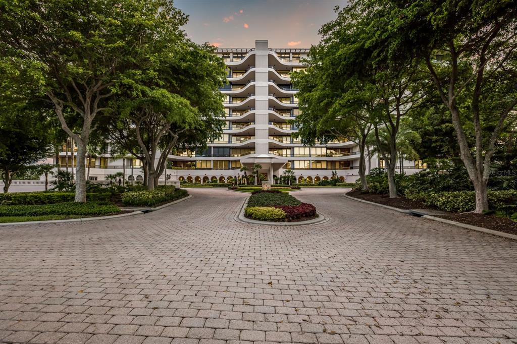 Property for sale at 415 L AMBIANCE DRIVE UNIT PH-F, LONGBOAT KEY, FL, 34228