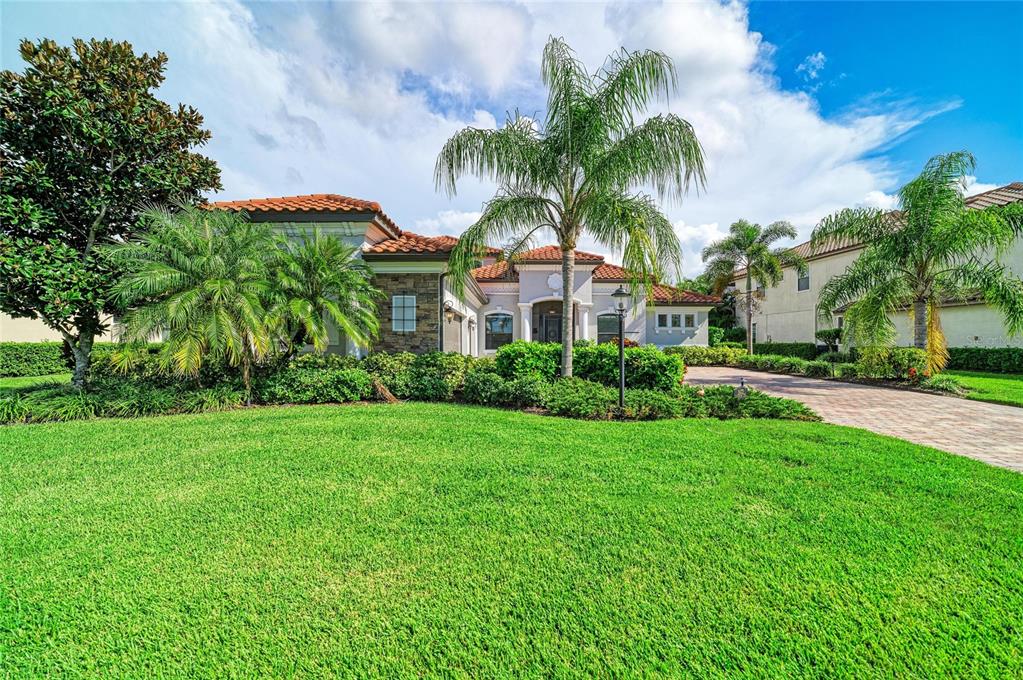 Property for sale at 5672 CLOVERLEAF RUN, LAKEWOOD RANCH, FL, 34211