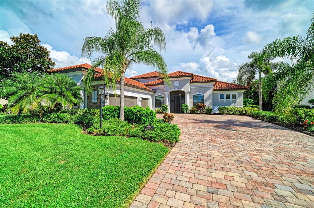 Property for sale at 5672 CLOVERLEAF RUN, LAKEWOOD RANCH, FL, 34211