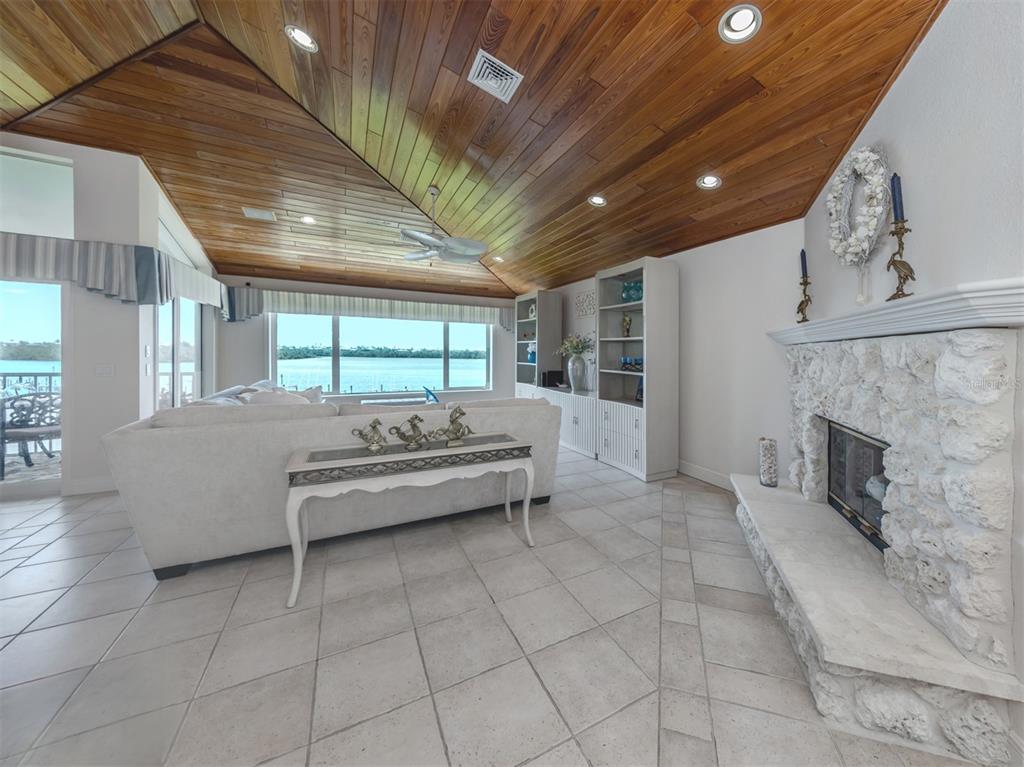 Property for sale at 1400 BEACH ROAD UNIT 3, ENGLEWOOD, FL, 34223