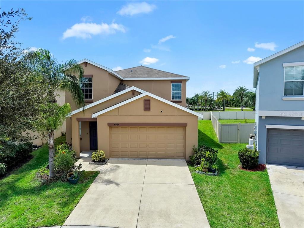 Property for sale at 4924 REFLECTING POND CIRCLE, WIMAUMA, FL, 33598