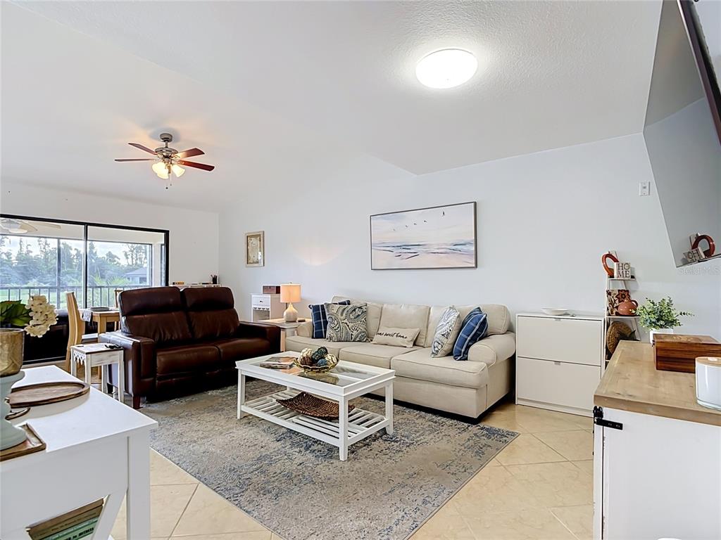 Property for sale at 5925 TRAILWINDS DRIVE UNIT 925, FORT MYERS, FL, 33907