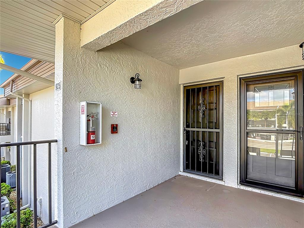Property for sale at 5925 TRAILWINDS DRIVE UNIT 925, FORT MYERS, FL, 33907