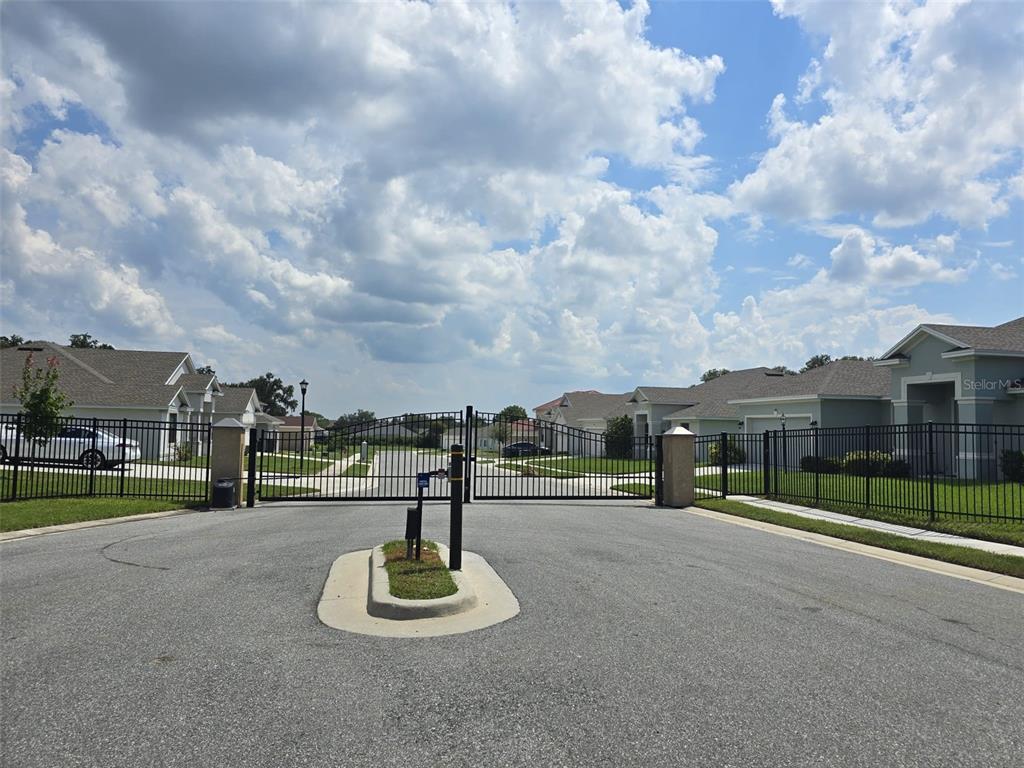 HERITAGE WOODS MAIN GATE