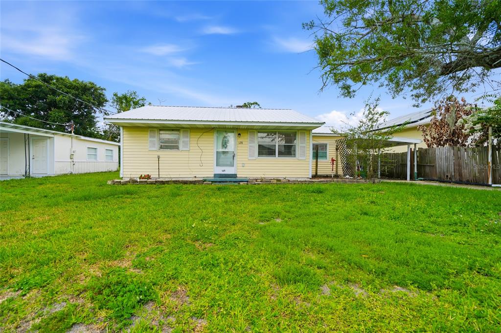 Property for sale at 128 NW 10TH DRIVE, MULBERRY, FL, 33860