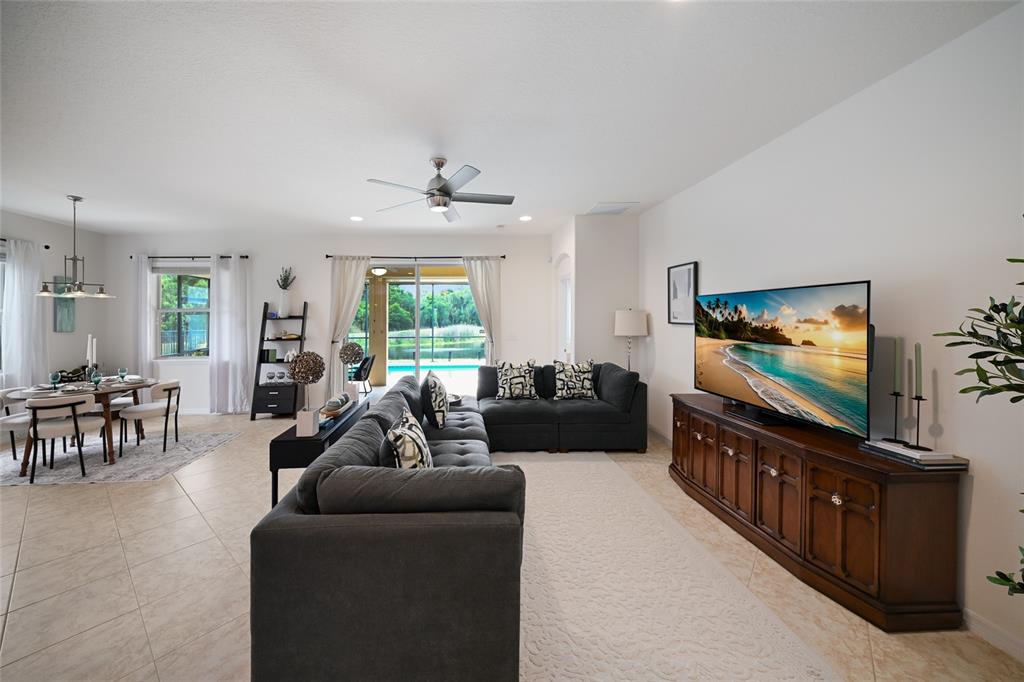 Open Concept Living/Dining