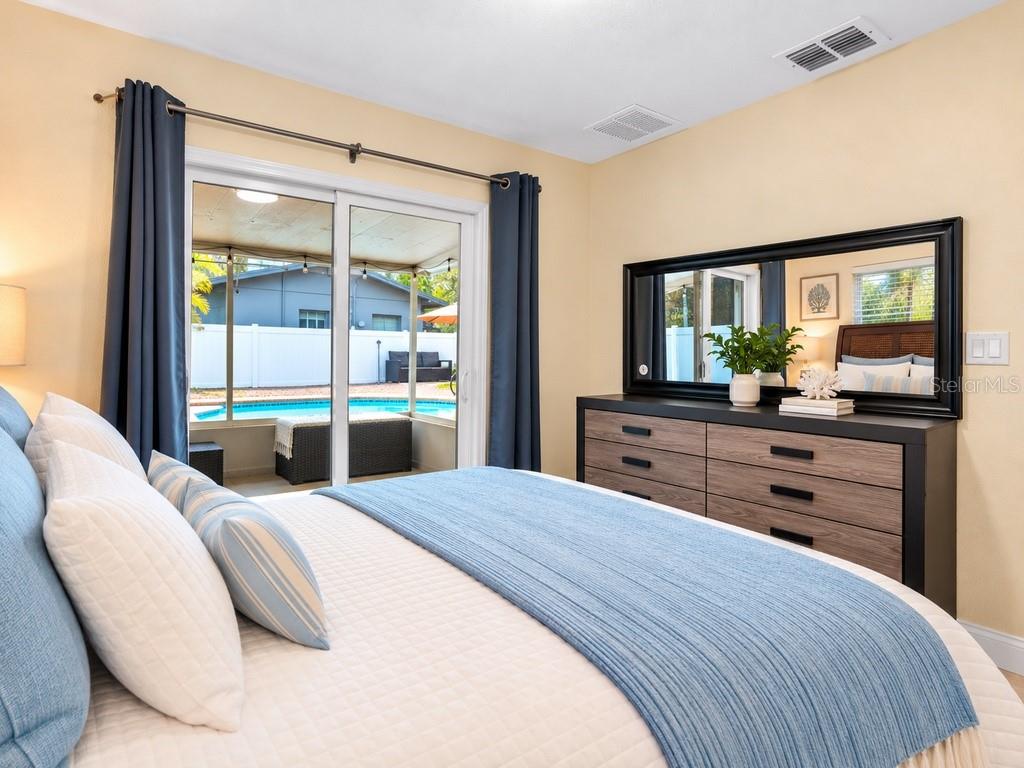 Bedroom 3 pool view
