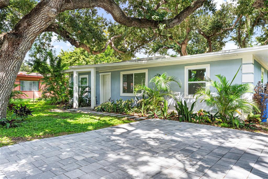 Property for sale at 1112 SUNSET AVENUE, NOKOMIS, FL, 34275
