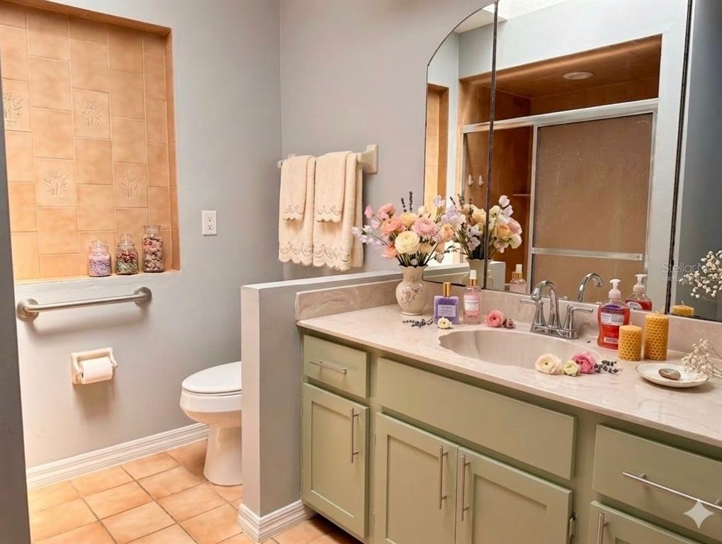 main bath-virtually staged