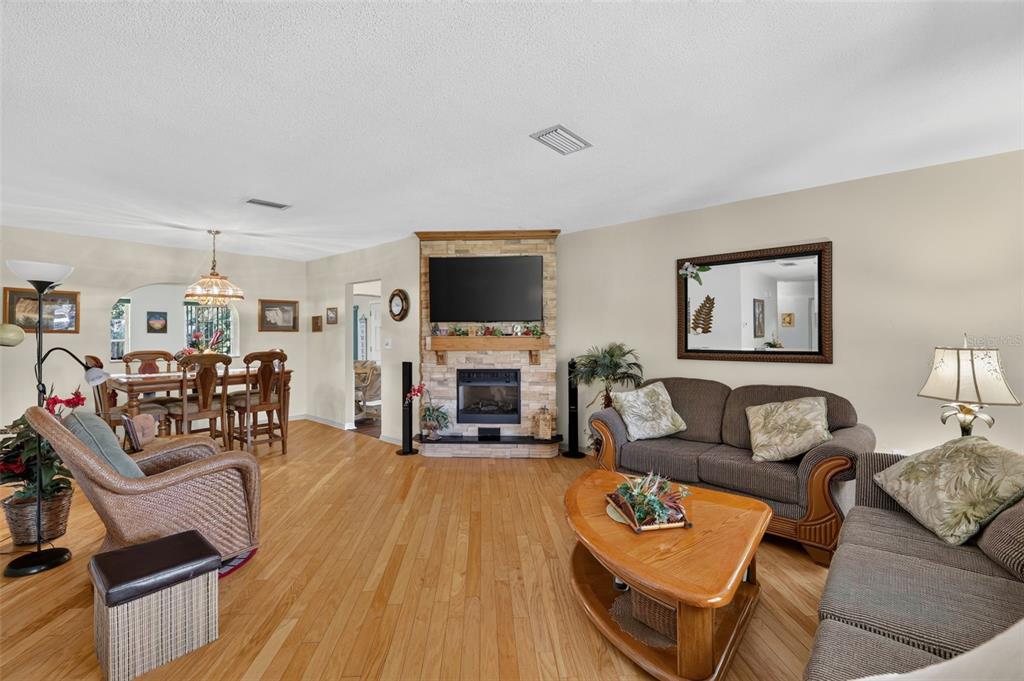 Property for sale at 22 E BAY AVENUE, YALAHA, FL, 34797