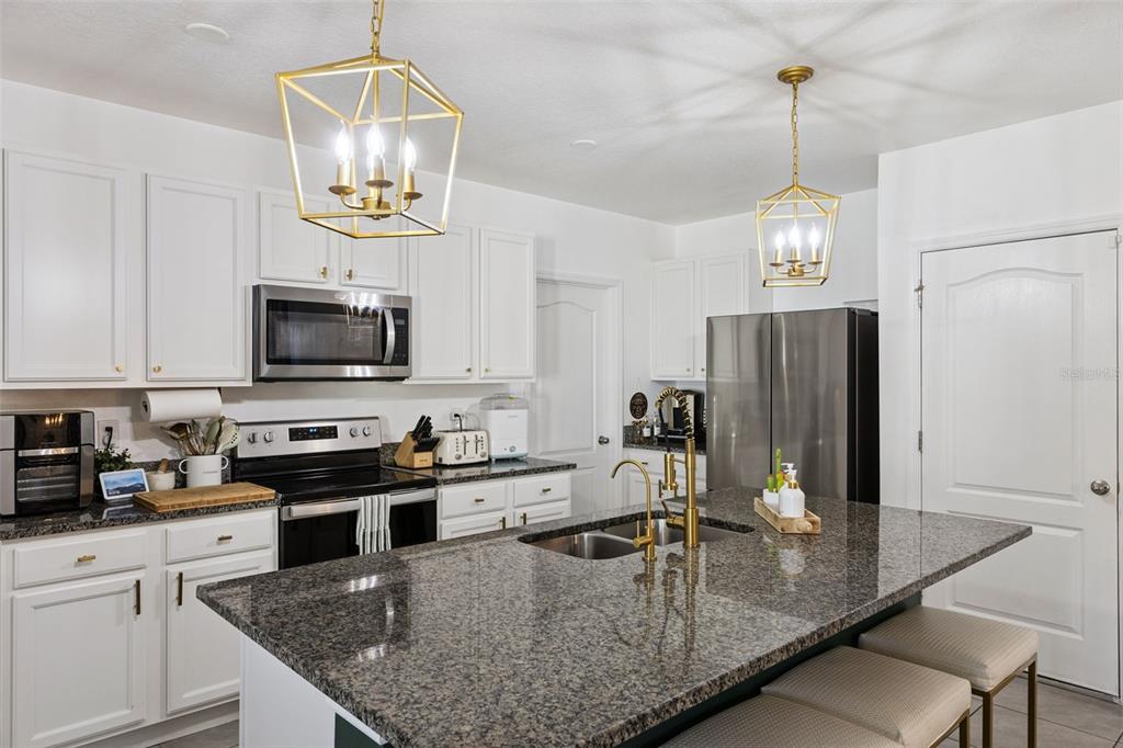Property for sale at 3676 SUNGROVE CIRCLE, SANFORD, FL, 32771