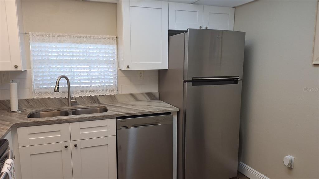 Property for sale at 809 RUSSELL LANE UNIT 323, BRANDON, FL, 33510