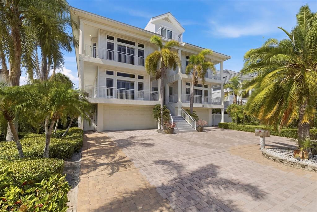 Property for sale at 24 N PINE CIRCLE, BELLEAIR, FL, 33756