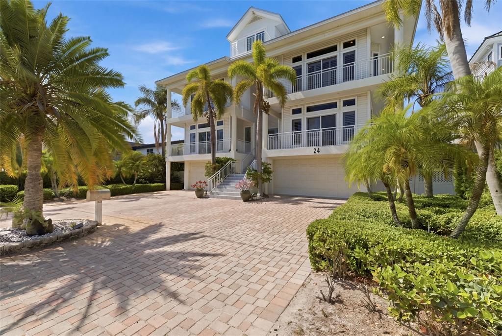 Property for sale at 24 N PINE CIRCLE, BELLEAIR, FL, 33756