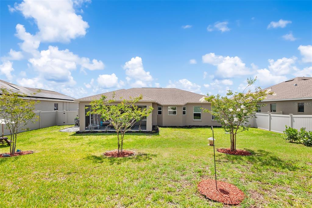 Property for sale at 444 LAKE VIEW WAY, AUBURNDALE, FL, 33823