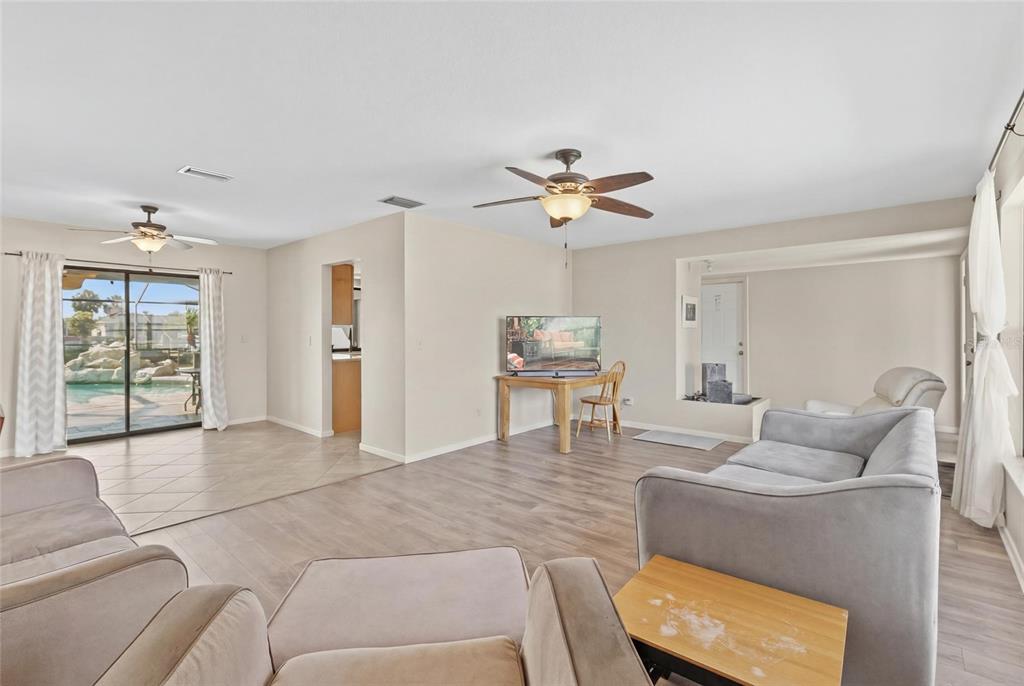 Property for sale at 921 BIRDIE WAY, APOLLO BEACH, FL, 33572