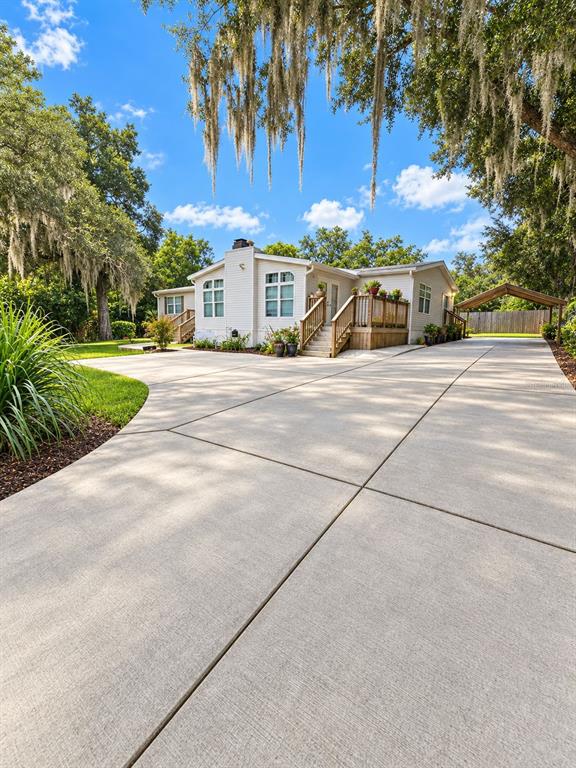 Property for sale at 16800 SE 249TH TERRACE, UMATILLA, FL, 32784