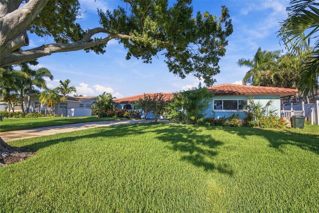 Property for sale at 11975 7TH STREET E, TREASURE ISLAND, FL, 33706